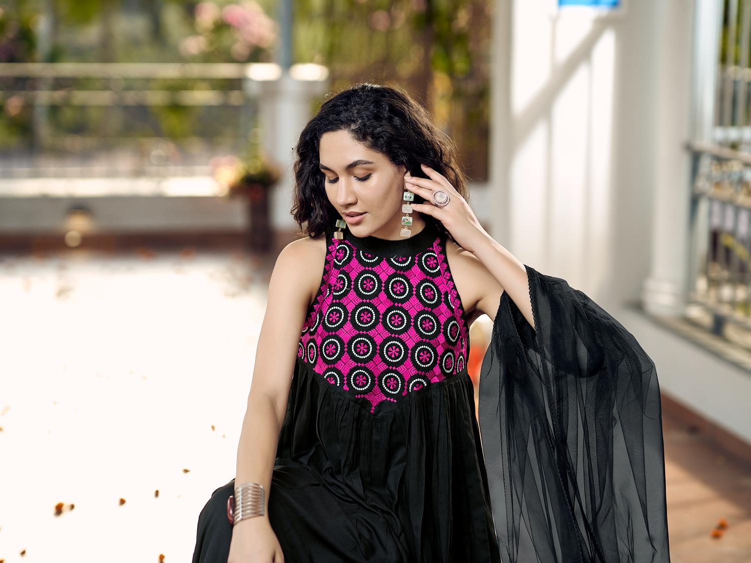Black Halter Neck Gathered Rayon Kurta Set With Yoke Embroidery